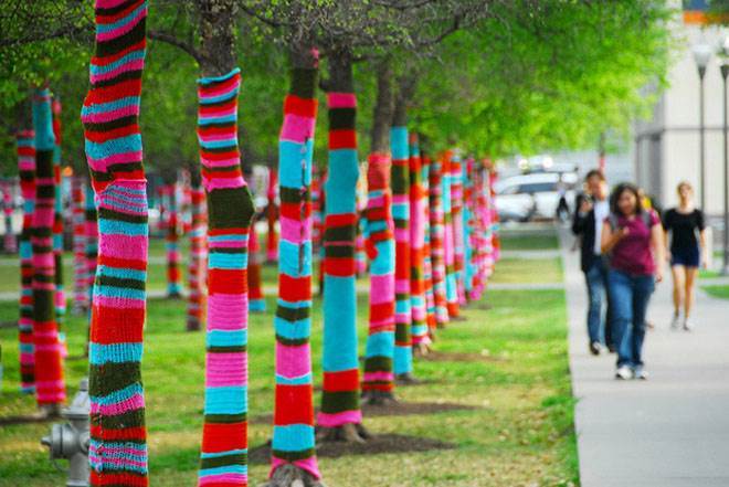 Guerrilla Crochet: i "nuovi" attacchi d'arte ispirati ai lavori all'uncinetto delle nonne. 11 Guerrilla Crochet: i "nuovi" attacchi d'arte ispirati ai lavori all'uncinetto delle nonne. – in3clicktv