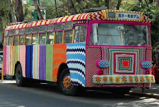 Guerrilla Crochet: i "nuovi" attacchi d'arte ispirati ai lavori all'uncinetto delle nonne. 13 Guerrilla Crochet: i "nuovi" attacchi d'arte ispirati ai lavori all'uncinetto delle nonne. – in3clicktv