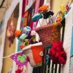 guerrilla crochet: i "nuovi" attacchi d'arte ispirati ai lavori all'uncinetto delle nonne. – in3clicktv