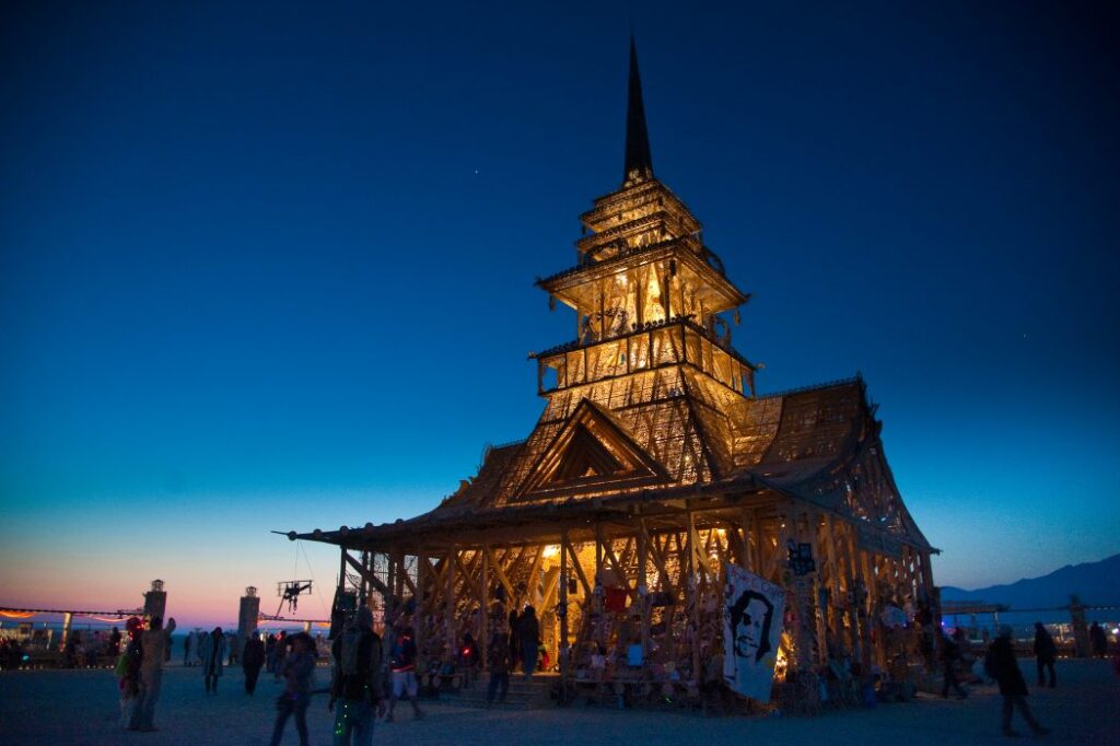 BURNING MAN: NON UN SEMPLICE FESTIVAL 28 BURNING MAN: NON UN SEMPLICE FESTIVAL – in3clicktv