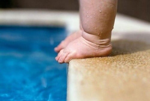 Acquaticità neonatale. Utile e divertente 8 Acquaticità neonatale. Utile e divertente – in3clicktv
