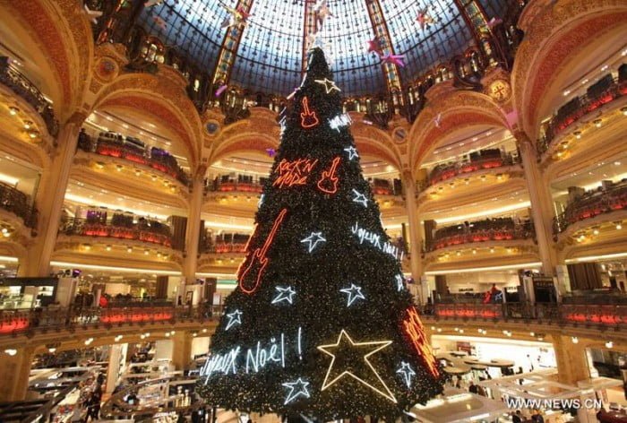 albero-di-natale- galleries-lafayette-parigi